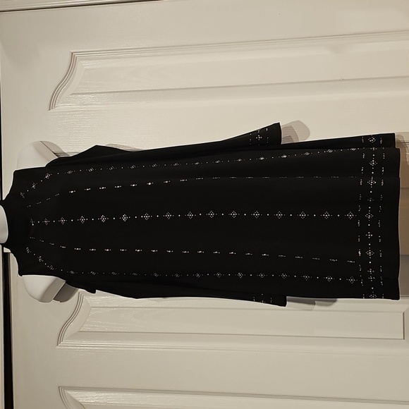 WHBM Cold Shoulder Embellished Dress Sz  S NWT MSRP $130 - Picture 4 of 10